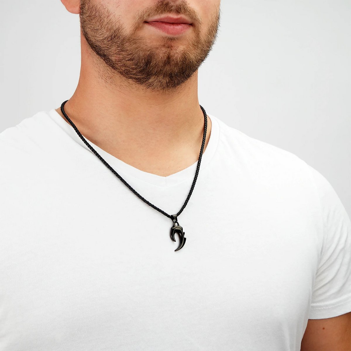 SERASAR Vlam Black Leather Necklace – image 3